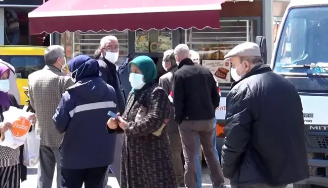 Kısıtlama öncesi kırmızı il Balıkesir'de yoğunluk yaşandı