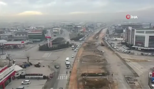 Şaşmaz Sanayi Bulvarı'ndaki ilk köprülü kavşak trafiğe açıldı