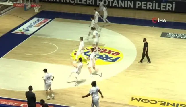 Bursa BŞB Kadın Basketbol Takımı, kupasına kavuştu