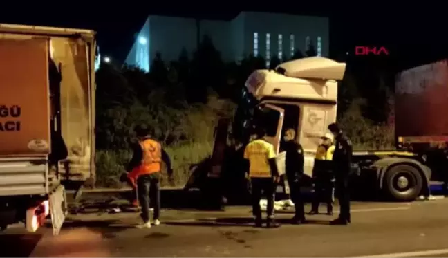 ANİDEN FREN YAPINCA ARDINDAN GELEN 2 TIR ÇARPIŞTI 1 YARALI