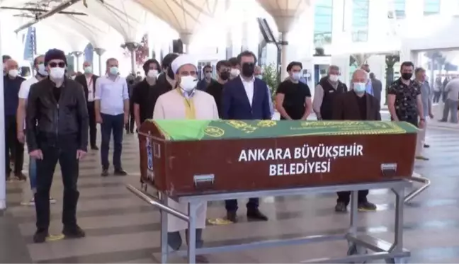 Başkentte eşi tarafından öldürülen doktor Zeynep Öğredici, son yolculuğuna uğurlandı