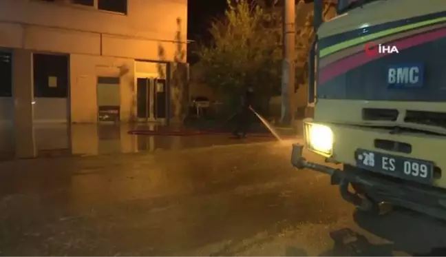Yakutiye Belediyesi temizlik çalışmalarına gece gündüz devam ediyor