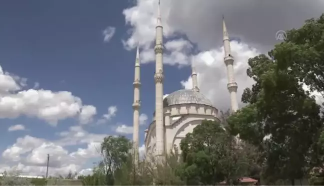 Çiftçiler yağmur duasına çıktı