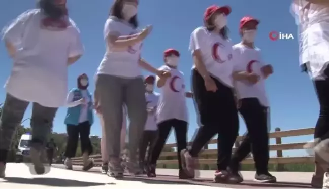 Başkent'teki engelli öğrencilerden anlamlı bayrak yarışı