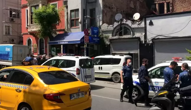 Son dakika haberi! Beyoğlu'nda silahlı saldırı anı kamerada