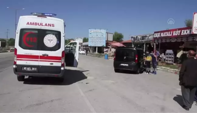 Kula'da motosikletle hafif ticari aracın çarpışması sonucu 1 kişi ağır yaralandı