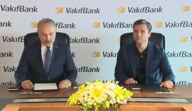 VakıfBank'ın yeni marka yüzü oyuncu Tolga Sarıtaş oldu