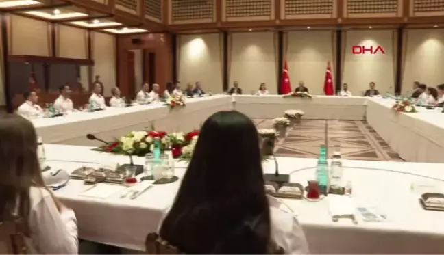 ANKARA CUMHURBAŞKANI ERDOĞAN, MADALYA ALAN CİMNASTİKÇİLERİ KABUL ETTİ