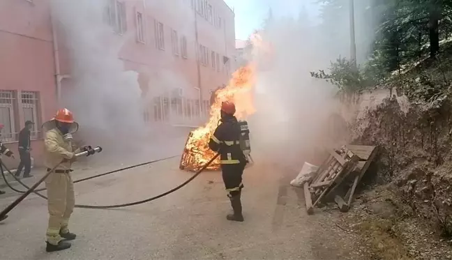 Eğirdir'de hasta tahliyesi tatbikatı gerçeği aratmadı