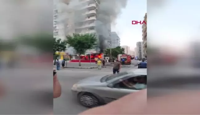 Son dakika haber... ADANA İş yerinde çıkan yangında mahsur kalan kişiyi vatandaşlar kurtardı