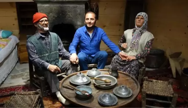 BÜYÜKANNE VE DEDESİNİN ANISINI 'BALMUMU HEYKELLERİ' İLE YAŞATIYOR