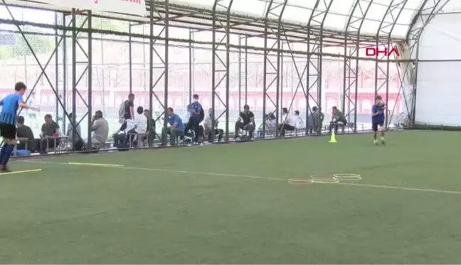 SPOR Diyarbakır'da yetişen futbolcular, yurt dışı kamplarına götürülecek