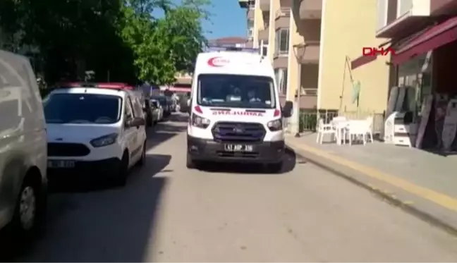 Son dakika haber! KOCAELİ YANGINDA MAHSUR KALAN ÇOCUĞU BALKONA TIRMANARAK KURTARDI