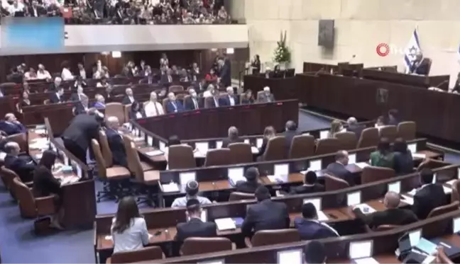 İsrail'de 12 yıllık Netanyahu dönemi sona erdiİsrail'in yeni Başbakanı Naftali Bennett oldu