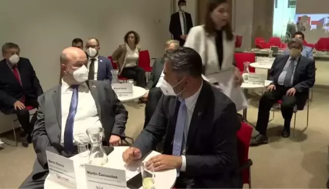 Bakan Muş, Çek ve Türk iş dünyası temsilcileriyle bir araya geldi