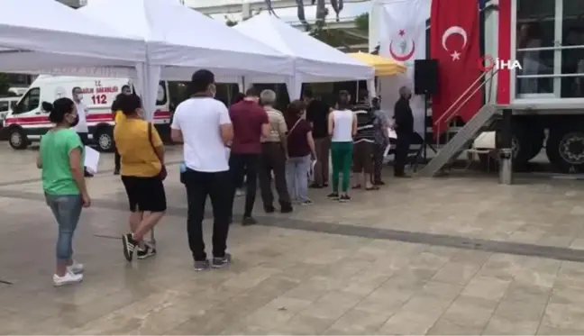 'Mobil Aşı Tırı' Aydın'da hizmete girdi