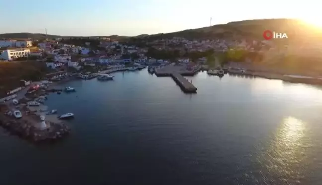 Tatil cenneti Bozcaadalı işletmecilerden 'Denizlerimiz temiz mesajı'