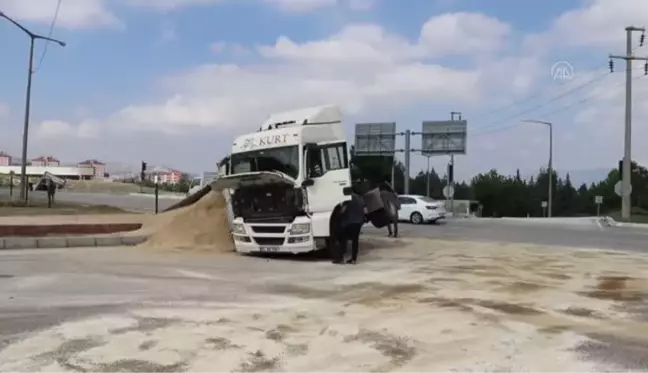 Aynı güzergahtaki iki trafik kazasında 4 kişi yaralandı