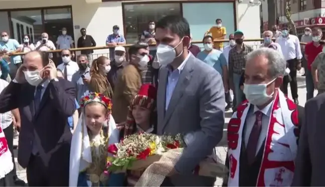 Bakan Kurum, Çeltik ve Yunak'ta ziyaretlerde bulundu