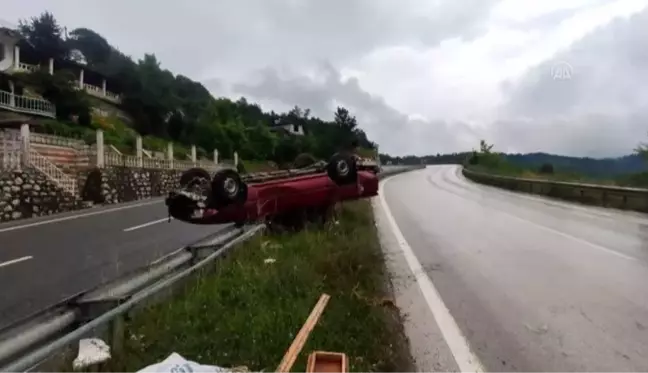 Sağanağın etkili olduğu trafik kazalarında 6 kişi yaralandı