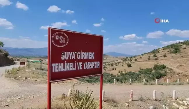 Gölete giren gençlerden biri boğuldu