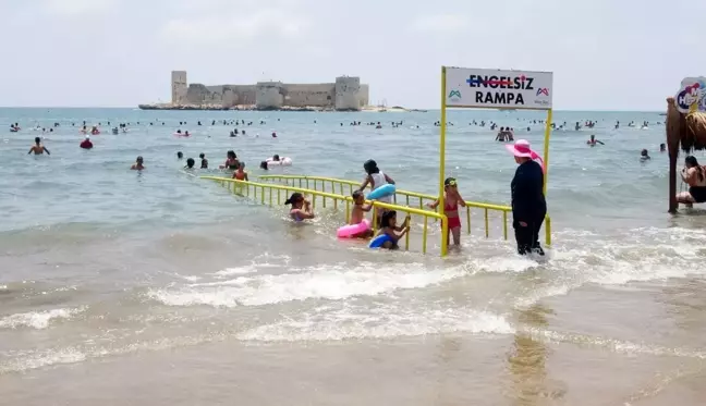 Mersin'de plajlar engelliler için de hazır