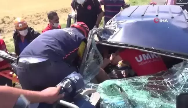 Sıkıştığı araçta acılarını bir kenara bırakan yaralı kadın çocuklarını ve eşini sordu