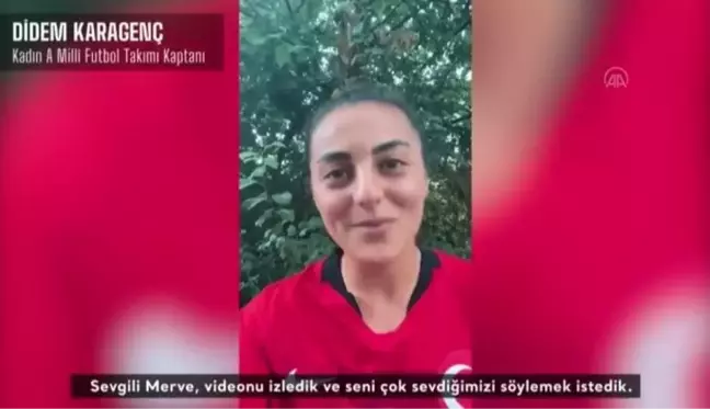 A Milli Kadın Futbol Takımı oyuncularından Merve Akpınar'a destek