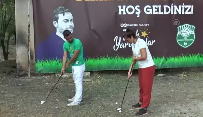 Tarım ve hayvancılıkla uğraşan kırsal mahallesinde golf turnuvası düzenlendi