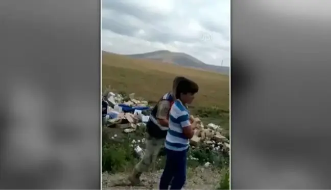 Kozmetik ürünleri yüklü kamyonet devrildi: 3 yaralı