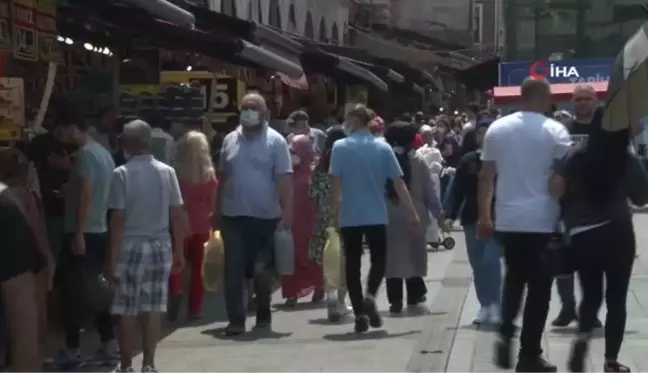 Eminönü esnafı 'bayram' yapıyor