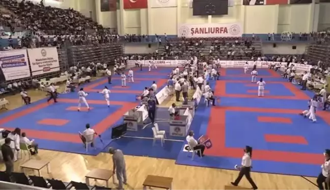 ŞANLIURFA - Türkiye Ümit, Genç ve U21 Karate Şampiyonası Şanlıurfa'da başladı