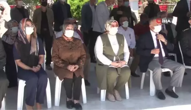 15 Temmuz şehidi annesi oğlunun mezarı başında gözyaşlarını tutamadı