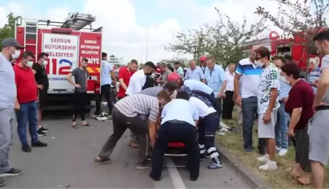 AAKarşı şeride geçen otomobil tır ile çarpıştı: 5 yaralı