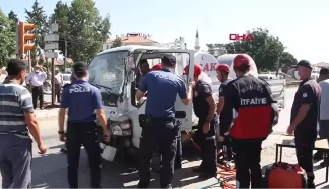 KULA'DA ZİNCİRLEME TRAFİK KAZASI: 3 YARALI