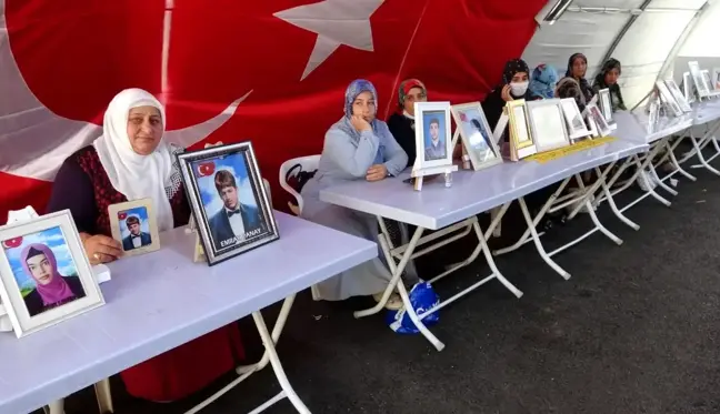 Evlat nöbetindeki annelerin direnişi devam ediyor