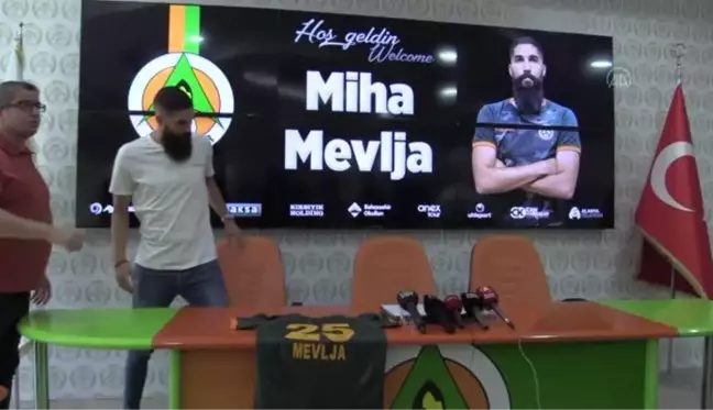 Alanyaspor, Sloven futbolcu Miha Mevlja'yı renklerine bağladı