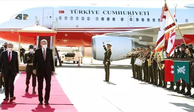 Cumhurbaşkanı Erdoğan, KKTC'de resmi törenle karşılandı