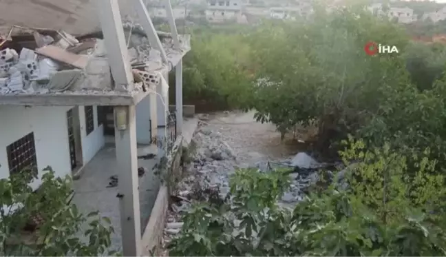 Son dakika haberleri: Suriyeli Meryem, düğününden 6 gün sonra rejim saldırılarında hayatını kaybettiEnkaz altından çıkarılan Meryem'in evlilik yüzüğü fotoğrafı yürekleri...