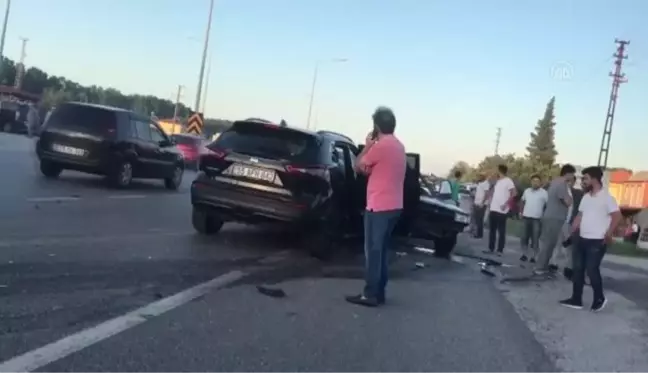 Son dakika haberi | Beş aracın karıştığı trafik kazasında 6 kişi yaralandı