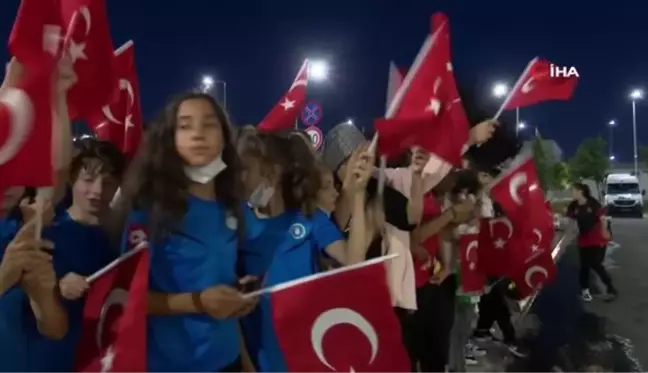 Olimpiyatlarda tarih yazan İlgün'e coşkulu karşılama