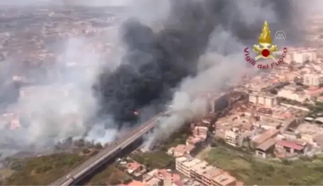 İtalya'nın Sicilya Adası'ndaki yangınlar günlük hayatı olumsuz etkiledi