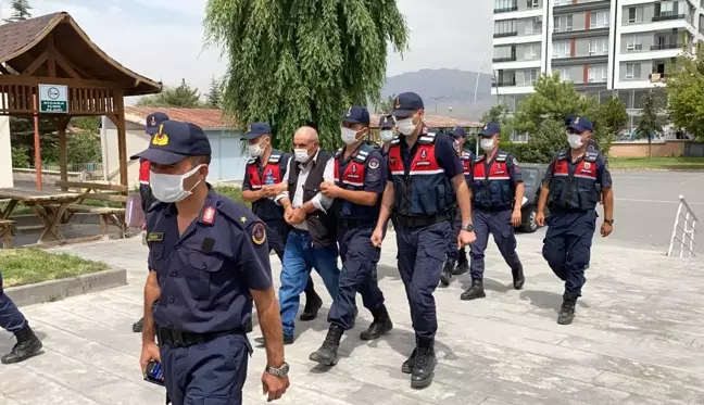 Baba ile oğlunu öldüren katil zanlısı tutuklandı