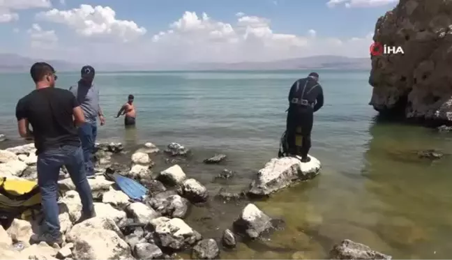 Son dakika haberleri... Van Gölü'nde su altı mağarası keşfedildi