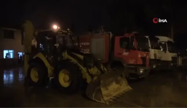 Amasya Belediyesi'nden sel felaketi yaşanan Kastamonu'ya araç ve ekip desteği