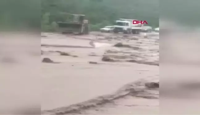 ORDU'DA DERE TAŞTI, KAPANAN YOL ULAŞIMA AÇILDI