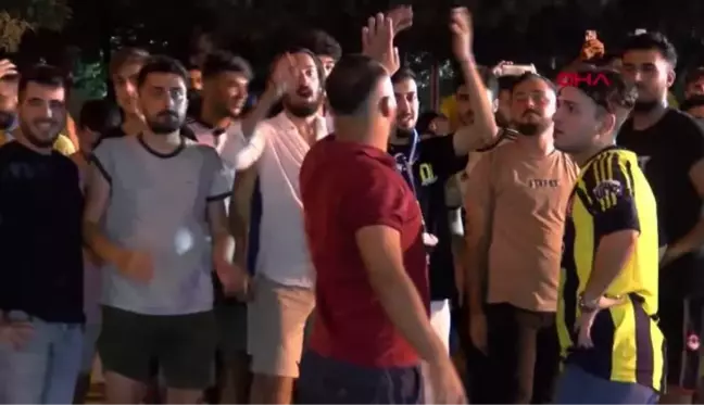 SPOR Fenerbahçe kafilesi, Adana'ya geldi; karşılamada Galatasaraylı taraftarlar dikkat çekti