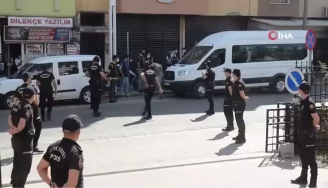 Kavgayı ayıran polislere saldıran ve bıçaklayan 10 kişi adliyede