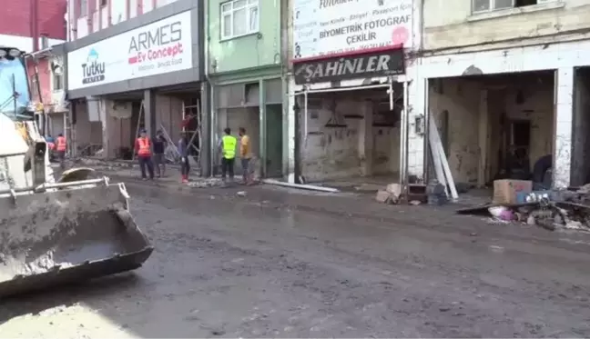 KASTAMONU - Bozkurt'taki sel suları yarım asırlık fotoğrafçının da anılarını götürdü