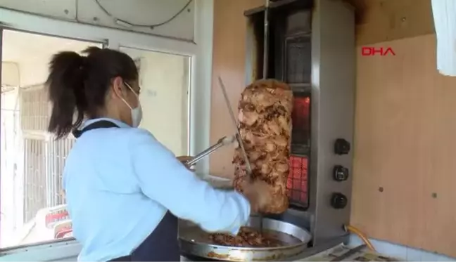 MARDİN'İN TEK KADIN DÖNER USTASI AİLEME KATKI OLSUN DİYE TEZGAH BAŞINA GEÇTİM